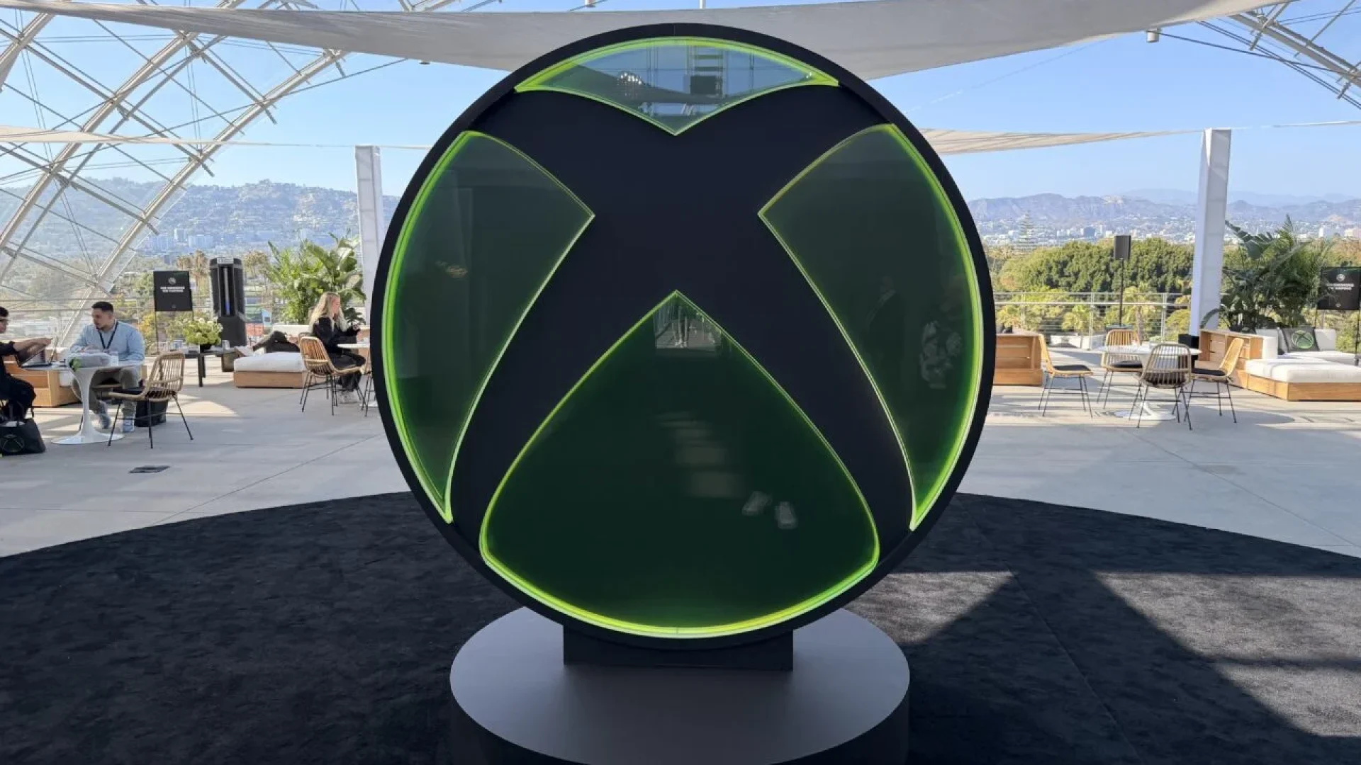 IMG-Xbox-Game-Studios-AuraGame