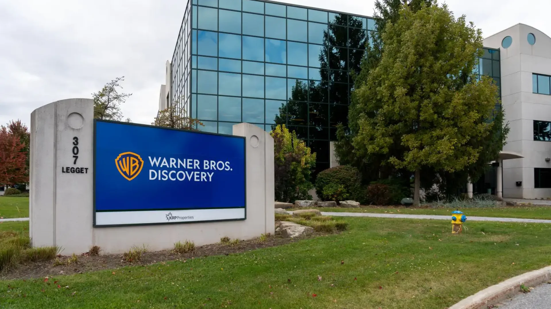 Warner-Brothers-AuraGame